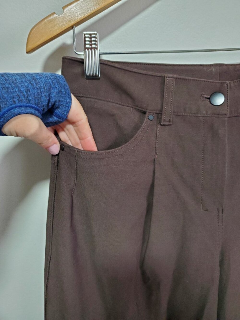 LULULEMON City Sleek Hi-Rise 27" Barrel-Leg Pant Espresso Sz 28 Light Utilitech - Picture 3 of 14
